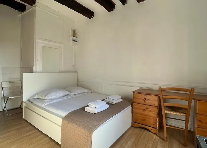 Duplex Rue Huchette - Dabnb
